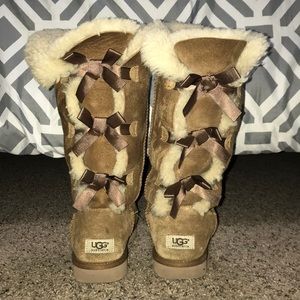 Bailey Bow Uggs/Tall Size 9